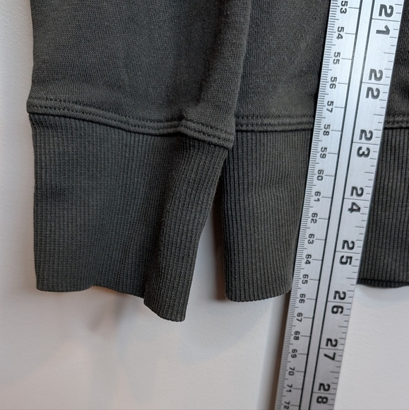 Under Armour Womens Loose Dark Green Hoodie Medium - flaw - Picture 7 of 9